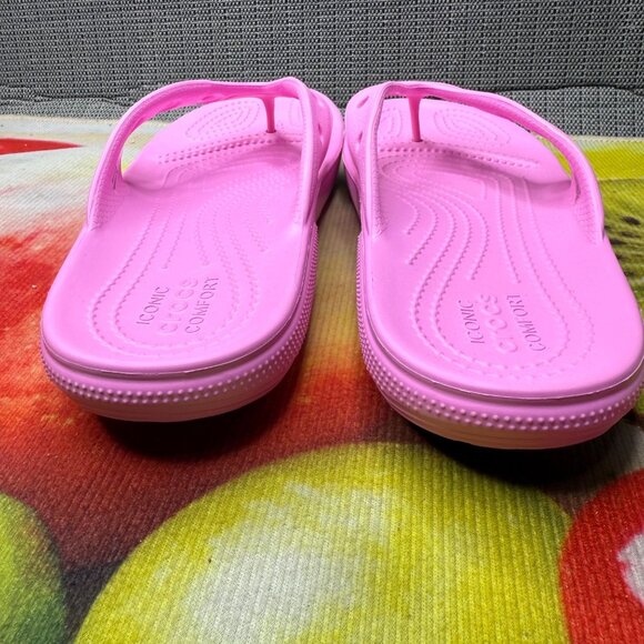 Crocs Womens Size 7 Pink Flip Flops Iconic Lightweight Durable Summer Sandals - Picture 5 of 7